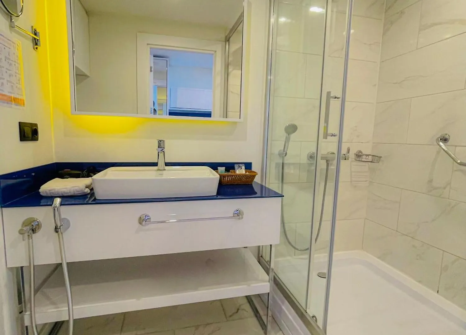 דירה באטומי Seaside Vip Hotel גאורגיה
