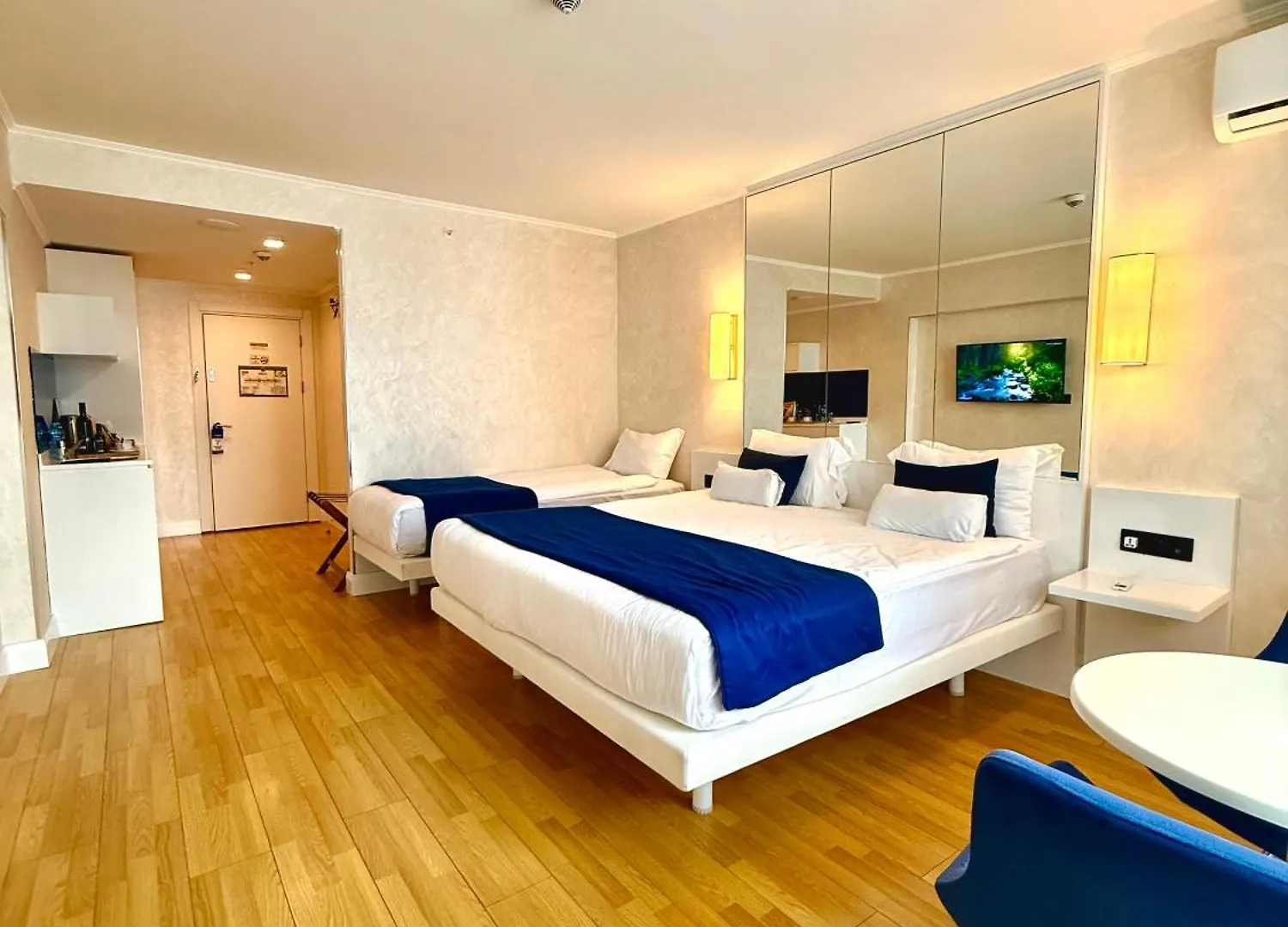 Seaside Vip Hotel Batumi Apartment