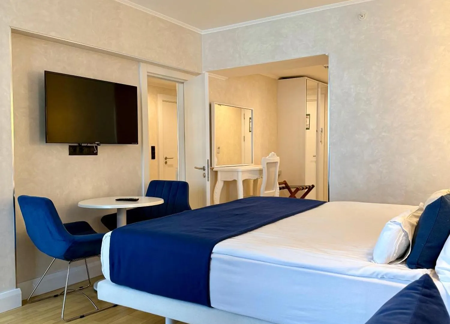 Apartment Seaside Vip Hotel Batumi Georgia